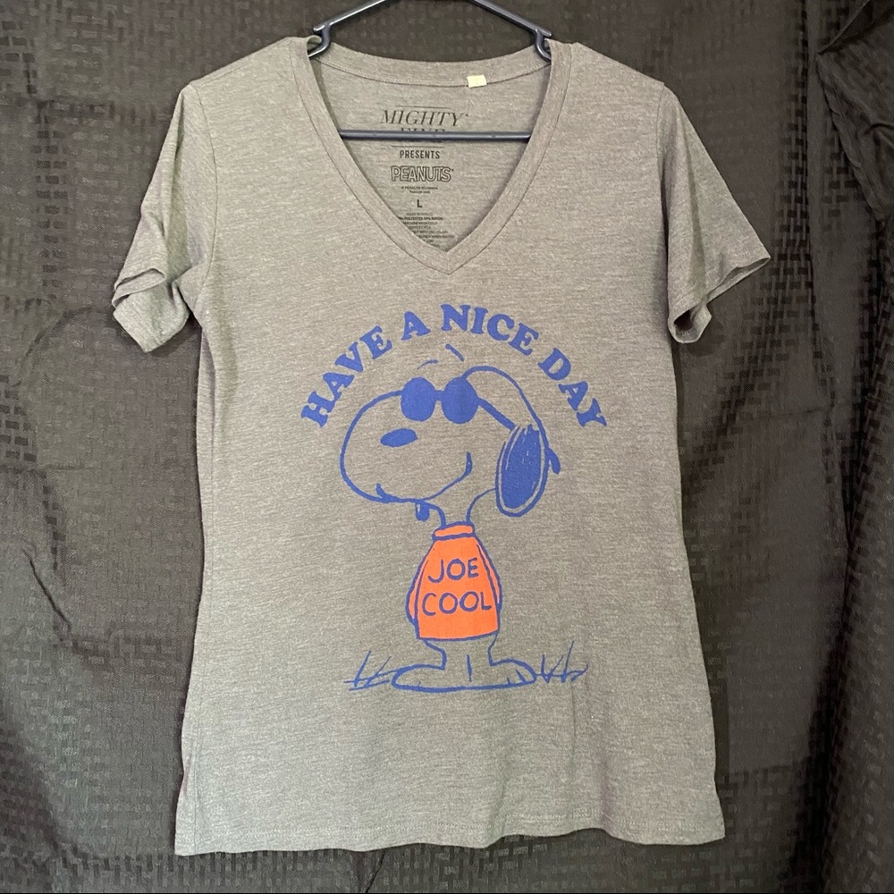Snoopy “Have a nice day” v neck tee